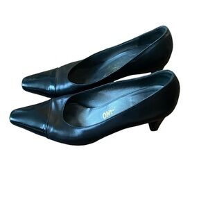 Salvador Ferragamo Black leather heels